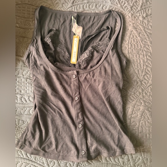 NWT ! SKIMS Black soft lounge lace tank with lace bralette! Size medium - Picture 5 of 7